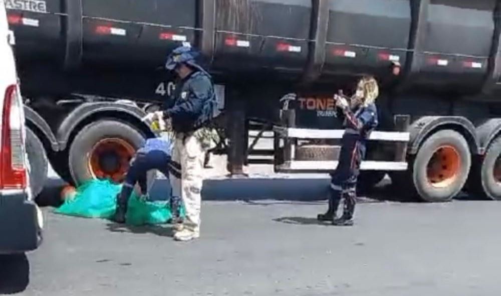 Homem morre após ser atropelado e esmagado por caminhão em Teresina